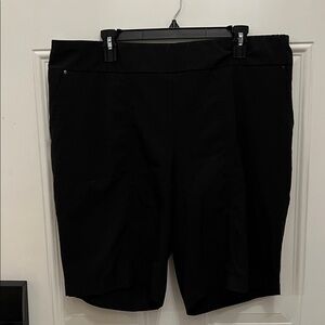 Chicos Zenergy Black Women's Shorts size 3